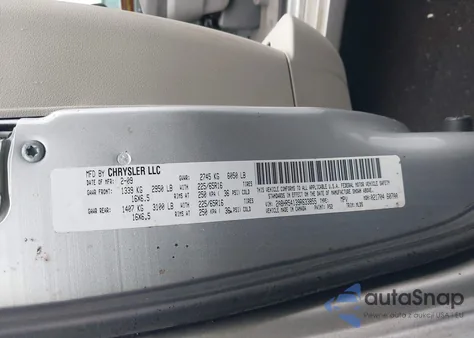 2009 Chrysler Town & Country Touring from USA, damaged, VIN 2A8HR54139R633855